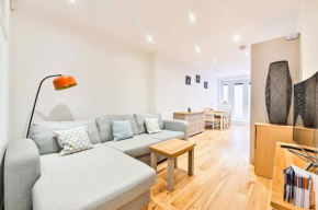 GuestReady - Contemporary home in Chiswick